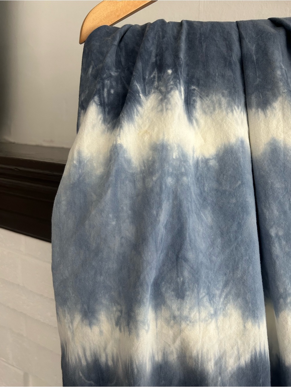 Pottery Barn Teen Blue and White Tie-Dye Duvet Cover - Picture 2 of 5